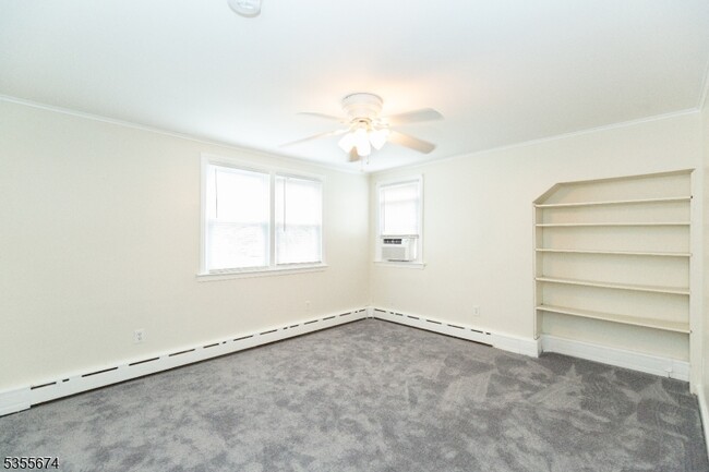 Building Photo - 200 Plainfield Rd