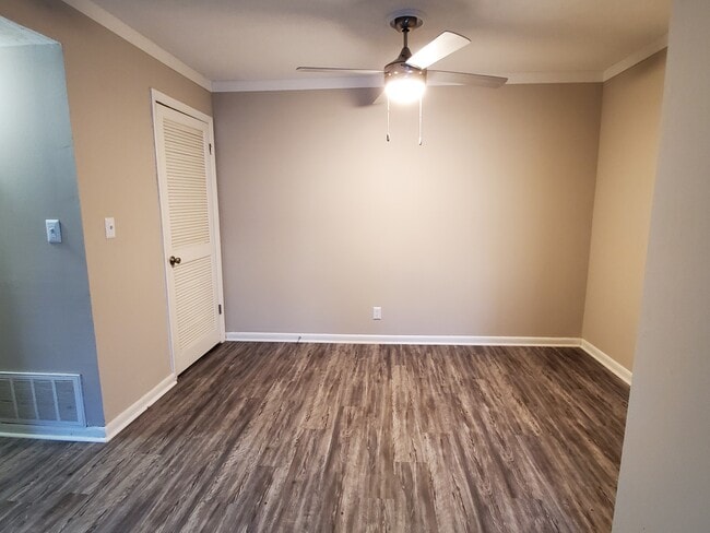 1 BR - Remodel Dining Room - St. Francis Apartments