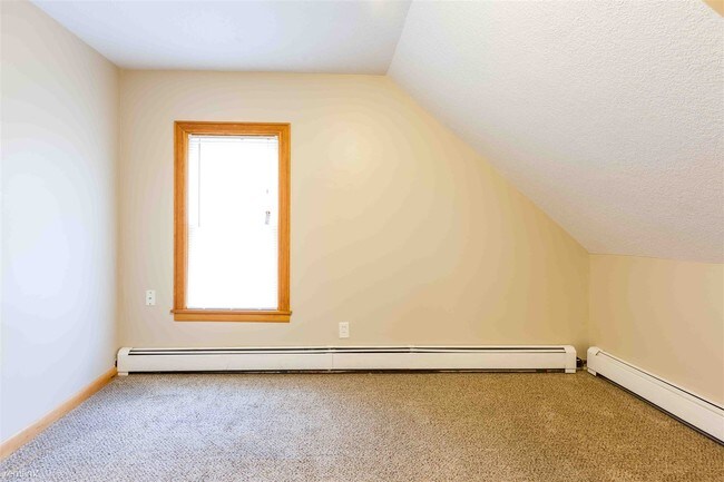 Foto del edificio - 3 br, 1.5 bath House - 2935 Sheridan Avenue N