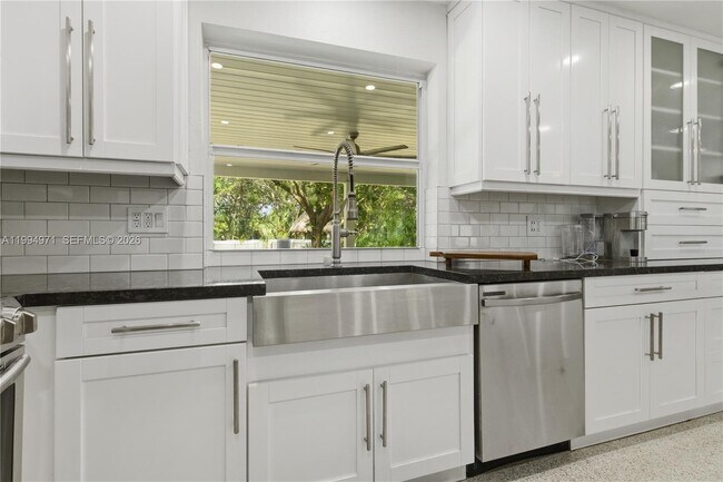 Foto del edificio - 9775 SW 140th St