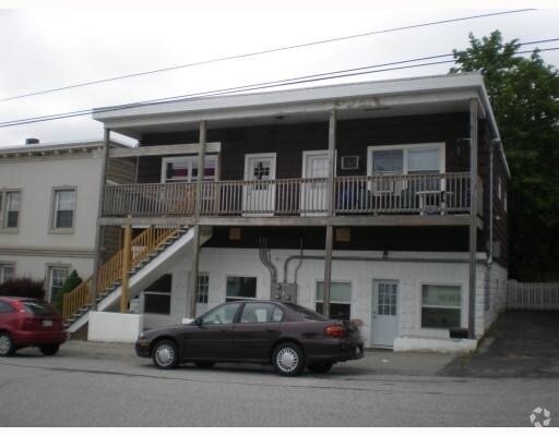 Building Photo - 160 Webber Ave