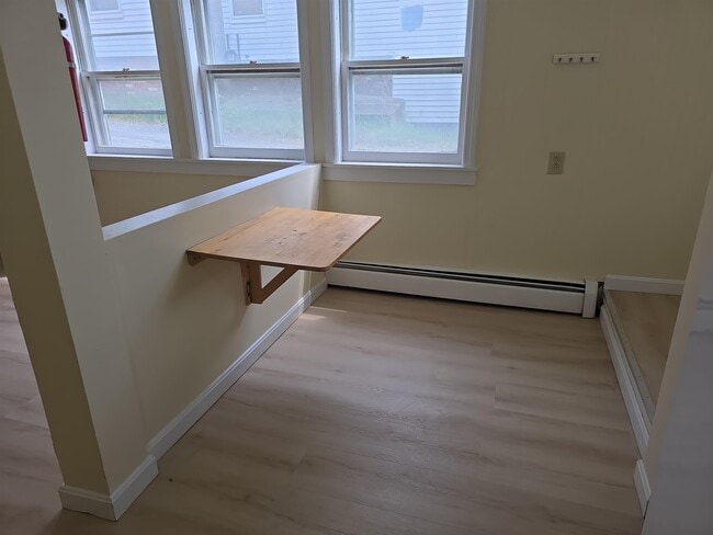 Foto del edificio - 165 S Main St