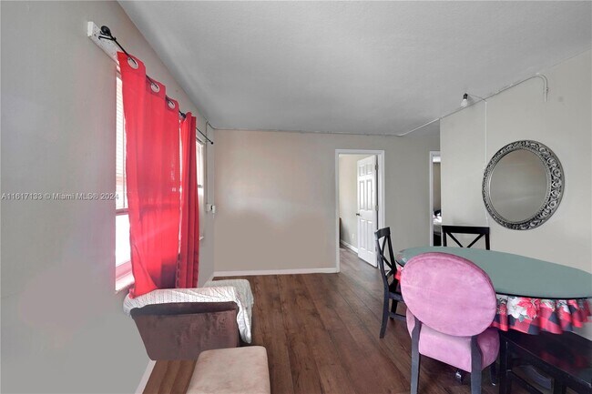 Foto del edificio - 628 SW 4th St