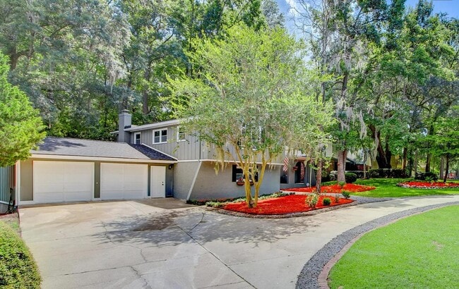Building Photo - 403 Fairington Dr