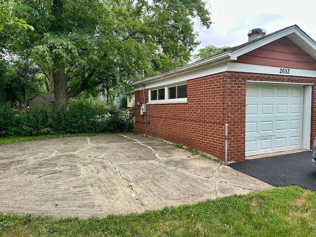 Building Photo - 2652 Woodworth Pl