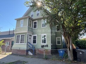 Building Photo - 106 Day St