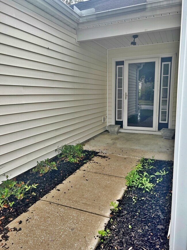 Foto del edificio - 145 Pickett Creek Ln