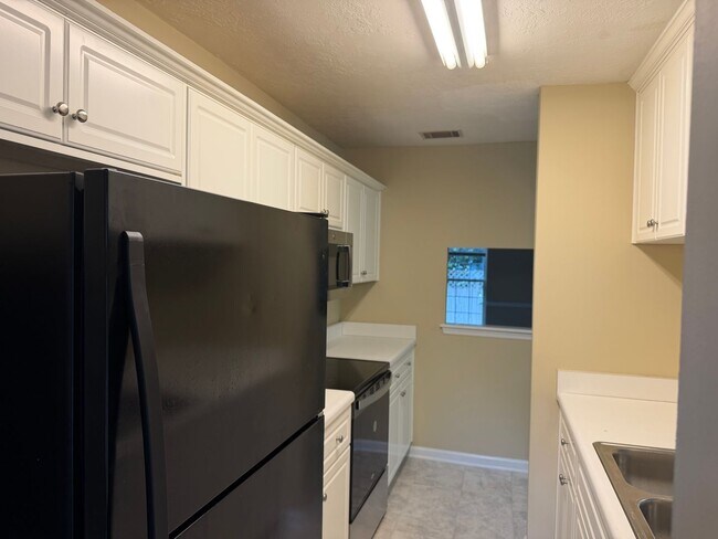 Building Photo - Grovetown Townhome, Primary Bedroom on Main Level