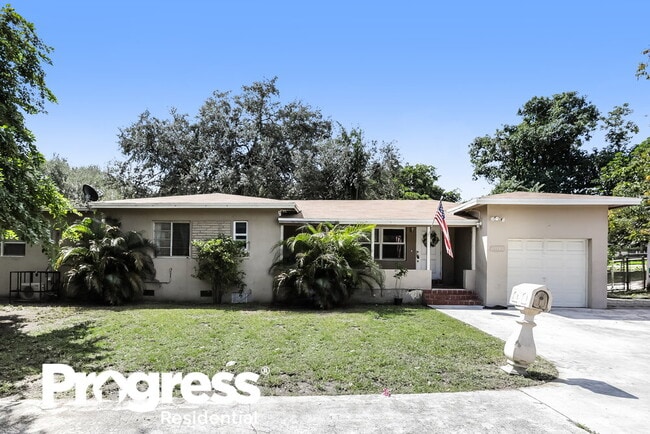Building Photo - 13440 N Miami Ave