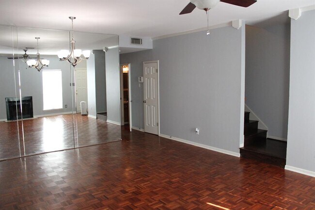 Foto del edificio - 3800 Tanglewilde St