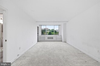 Building Photo - 1121 Arlington Blvd