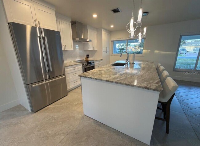 Foto del edificio - 12350 4th St E