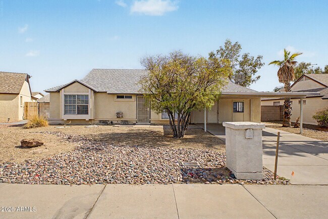 Building Photo - 10719 W Vista Ave