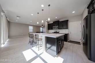 Building Photo - 3813 E Branham Ln
