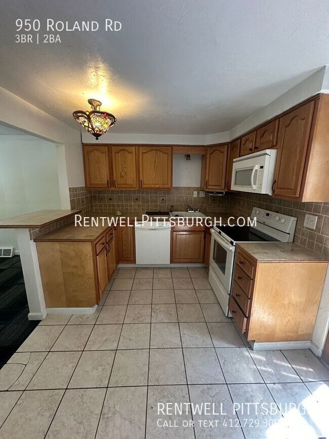 Building Photo - 3 Bedroom home in Forest Hills
