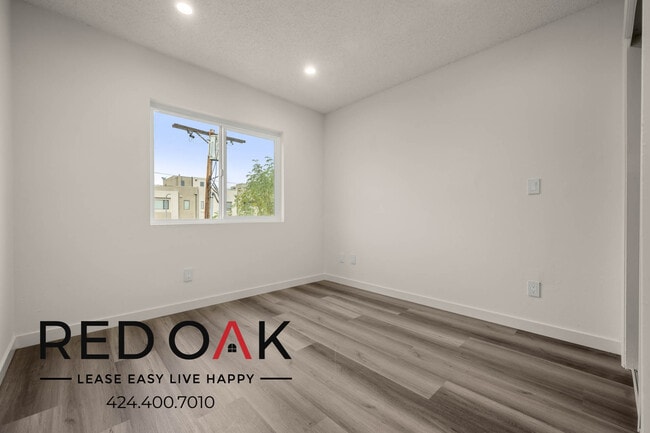 Building Photo - Magnificent Two Story, Three Bedroom with ...