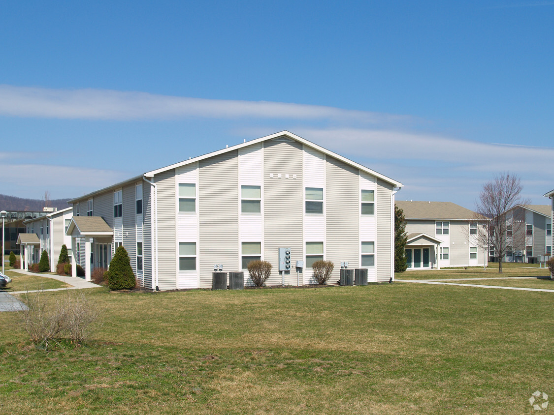 Paxton Center - Paxton Center Apartments