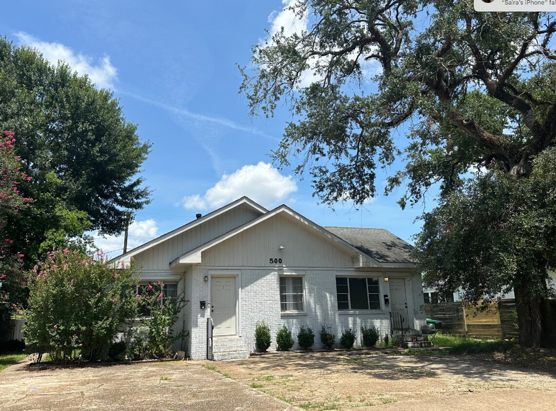 Foto principal - 2 Bed 1 Bath Home for Rent