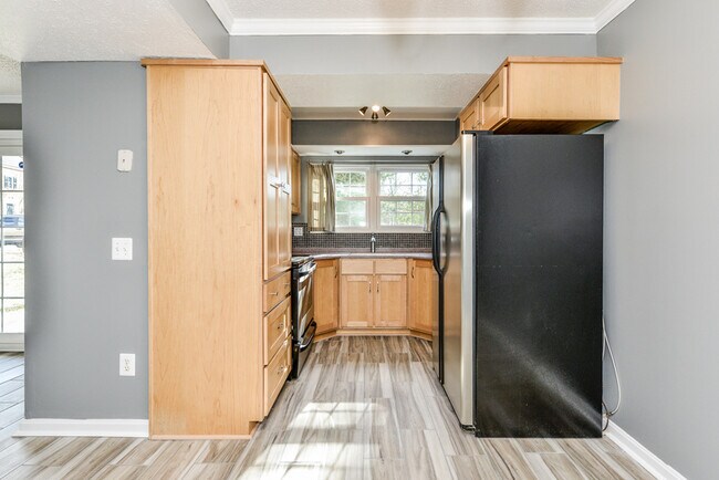 Foto del edificio - 9330 Caspian Way