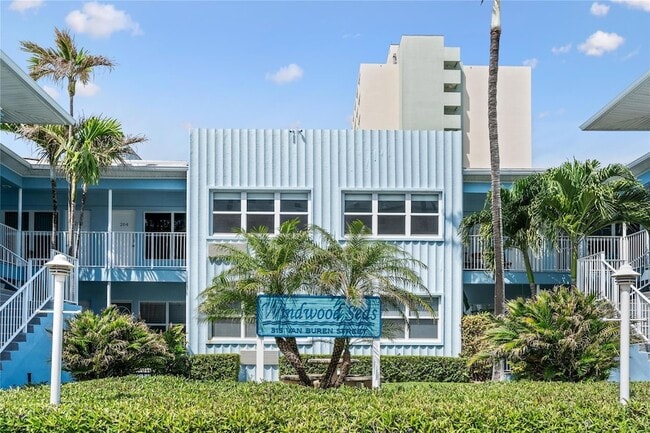 Building Photo - 315 Van Buren St