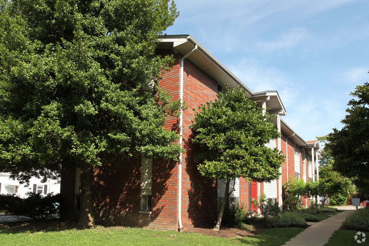 Colonial Garden Apartments - New Albany, IN | Apartments.com