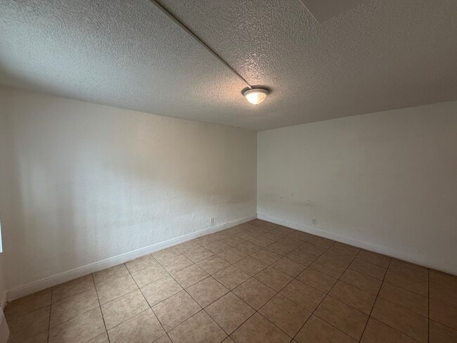Foto del edificio - 7361 NW 37th St