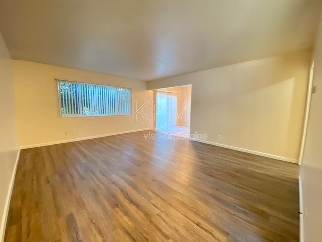 Building Photo - 7714 Brentwood Dr