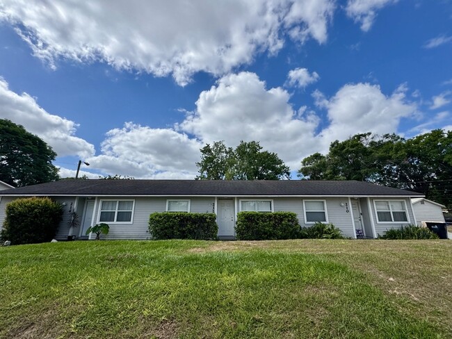 Foto del edificio - 212 E Cypress St