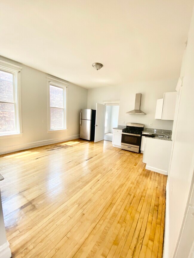 Building Photo - 2234 S Homan Ave