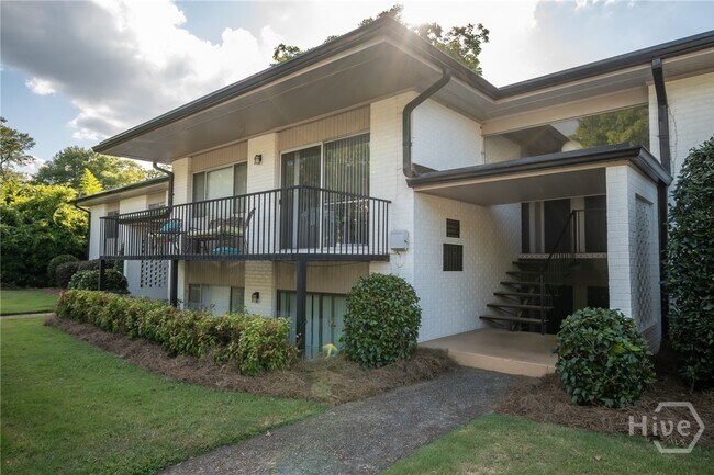 Foto del edificio - 1794 S Lumpkin St