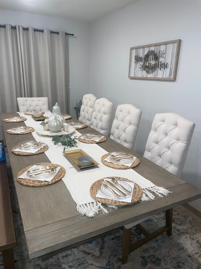Foto del edificio - 2124 Ukiah Ct