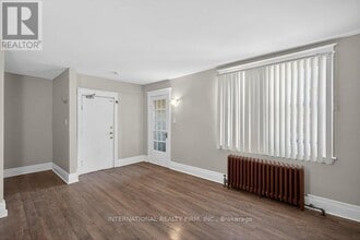 Building Photo - 109 Balsam Ave S