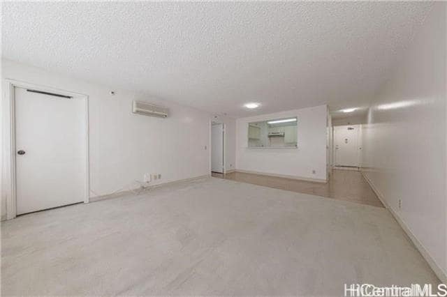 Building Photo - 1251 Heulu St