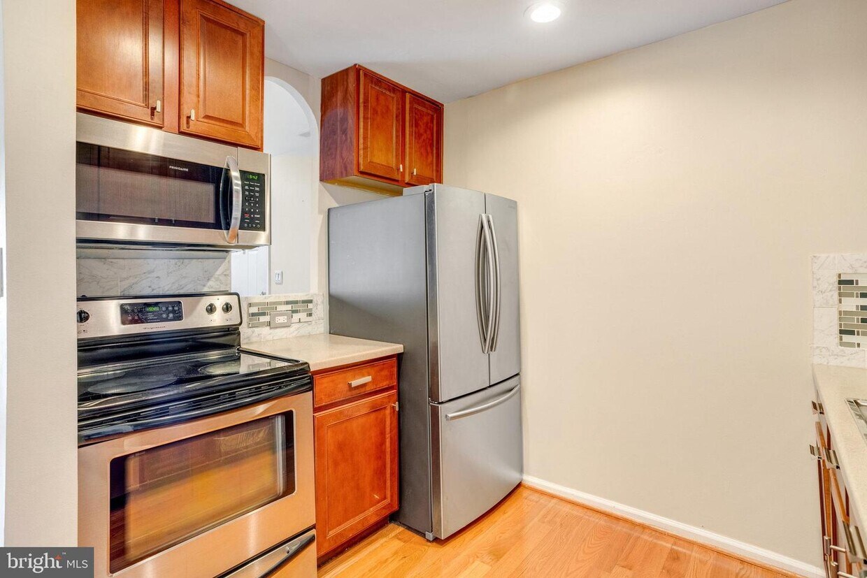 41 Smokewood Ct Unit 41200, Stafford, VA 22554 Room for Rent in Stafford, VA