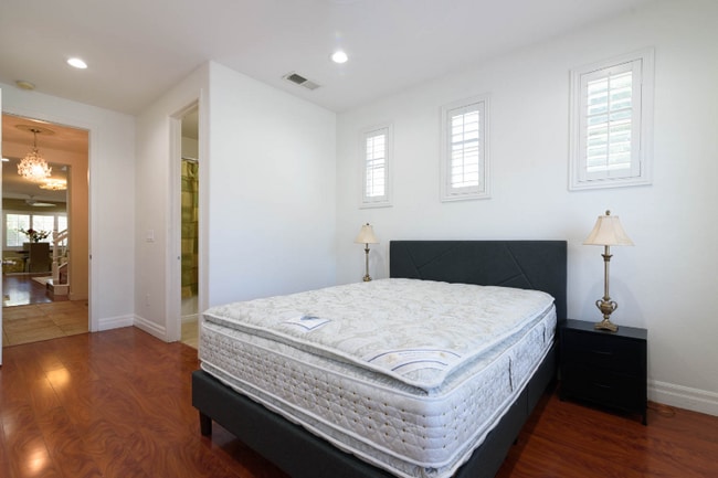 Building Photo - 35481 Domani Dr