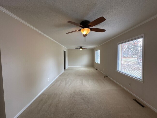 Foto del edificio - 206 Muriel Hooks Drive, Goldsboro, NC 27530