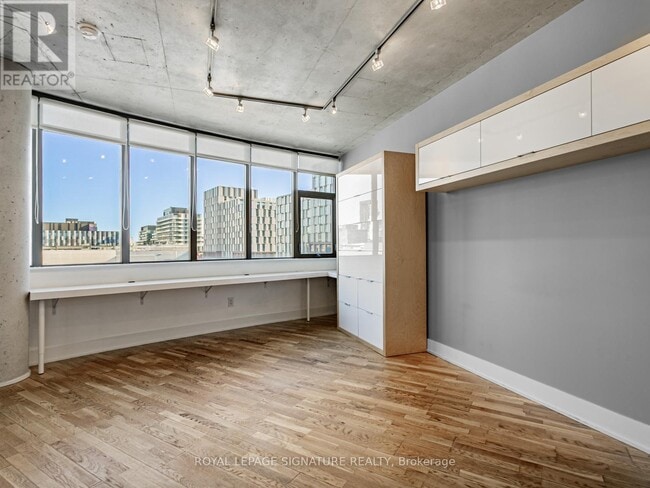 Building Photo - 90 Trinity St