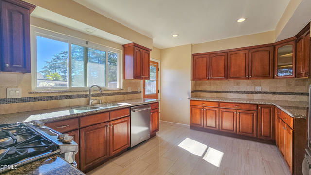 Foto del edificio - 4723 Rockland Pl