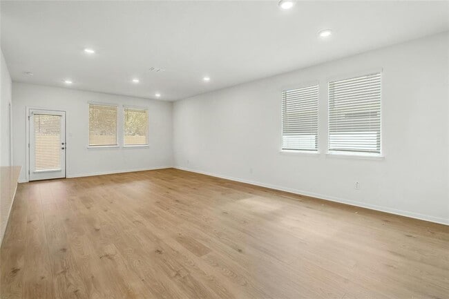 Foto del edificio - 475 Brooks Ranch Dr