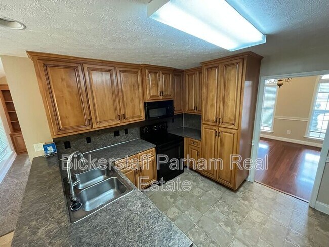 Foto del edificio - 6031 Broadstone Ct