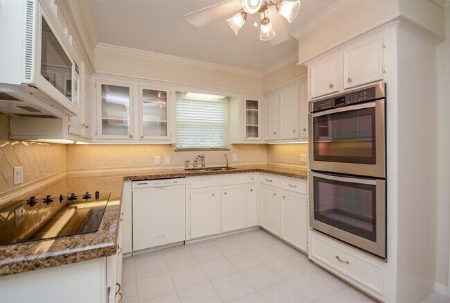 Foto del edificio - 6702 Moccasin Bend Dr