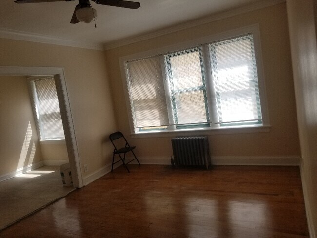 LIVING ROOM - 3140 W Marquette Rd