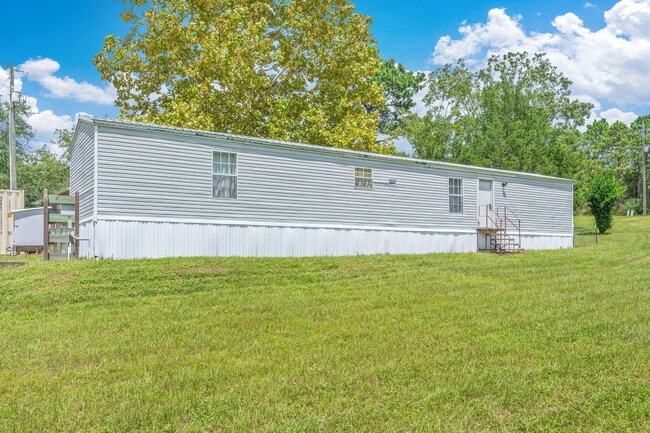 Building Photo - 2725 FL-83