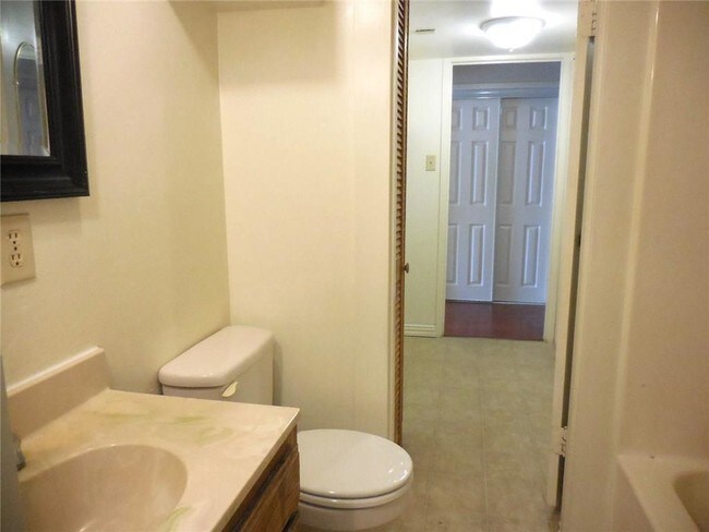 Foto del edificio - 8171 E McKinney St
