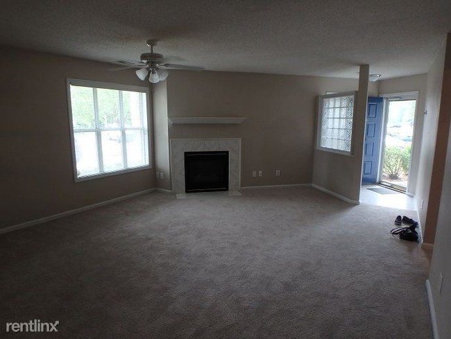 Building Photo - 2 br, 2 bath  - 3308 Mulberry Ln