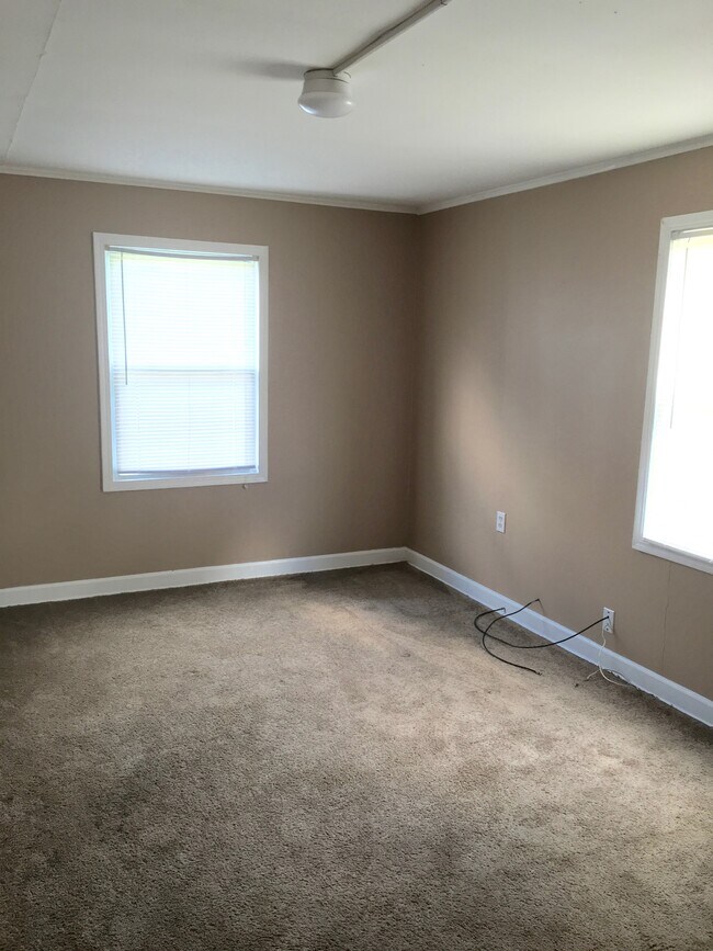 Foto del edificio - 1519 N Raynor Ave
