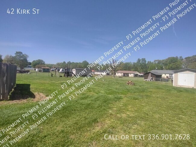 Building Photo - 42 Kirk St