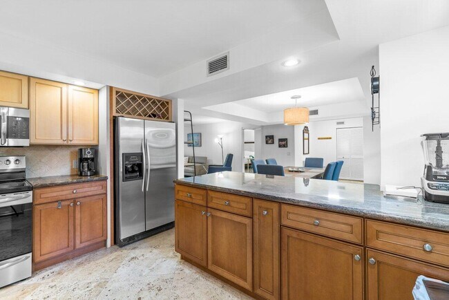 Foto del edificio - 277 N Ocean Blvd