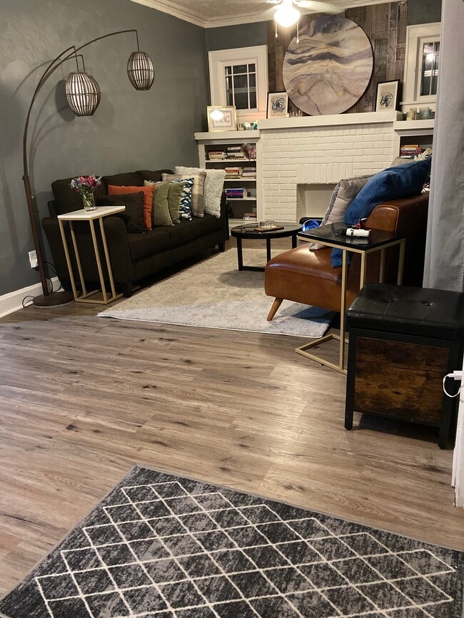 Building Photo - 5004 Euclid Ave