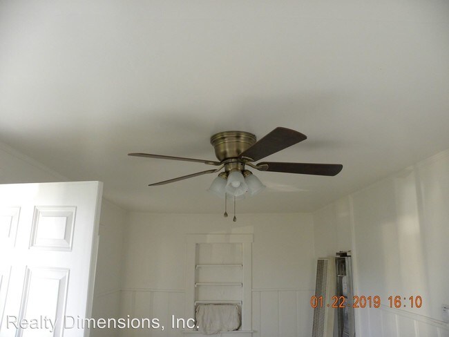 Building Photo - 3 br, 1 bath House - 2116 Kentucky  St